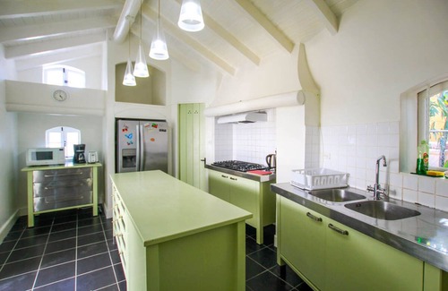 Bagatelle Terrace Casa | Relax by the pool, close to beach - Toad Hall