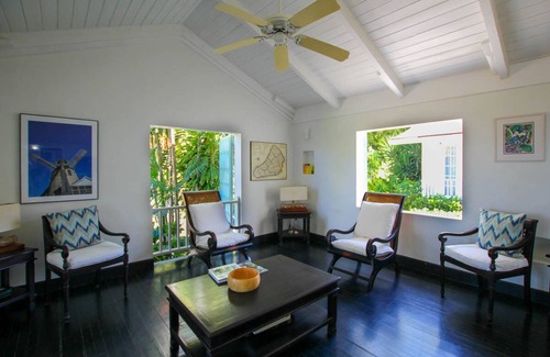 Bagatelle Terrace Casa | Relax by the pool, close to beach - Toad Hall