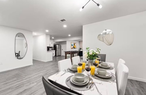 West Arlington Casa | Relax by the POOL in Arlington TX 3B2B home. 10 min from AT&T Stadium/Six flags