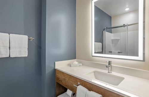 Trailer Estates Hotel | Relax & Explore Local Attractions from Spacious Studio | 2 Units