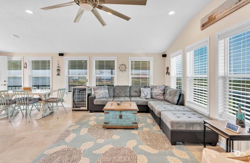 Cedar Lane Casa | Relax, fish, walk on the beach & enjoy the gorgeous views!