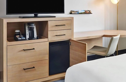 Little Italy Hotel | Relax in a Classic Double Room in Hotel Republic - Close to Harbor Broadway