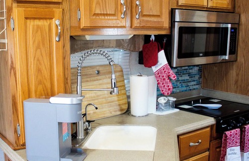 Archie Casa | Relax in a Fully Loaded RV Stay