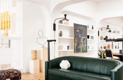Buckman Neighborhood Apartamento | Relax in a Grand King Room with Free Wi-fi, Near Powell's Books