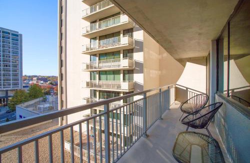 Crystal City Apartamento | Relax in an Apt Close a The Best Landmarks