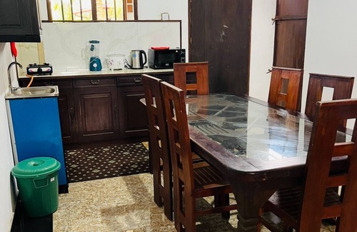 Kathaluwa Casa | Relax in Comfort Near Top Attractions Family & Friendly, Free Parking, Free WIFI