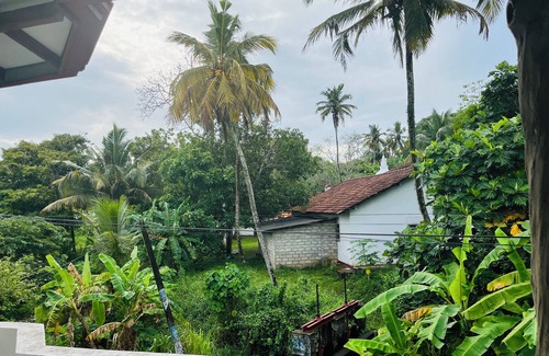 Kathaluwa Casa | Relax in Comfort Near Top Attractions Family & Friendly, Free Parking, Free WIFI