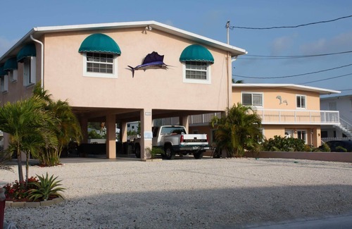 Tavernier Casa | Relájese en 3 dormitorios y 2 baños / Islamorada-Canal Front Home
