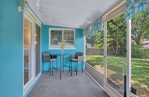 Vero Beach South Cabaña | Rest and Relax at Blue Bella