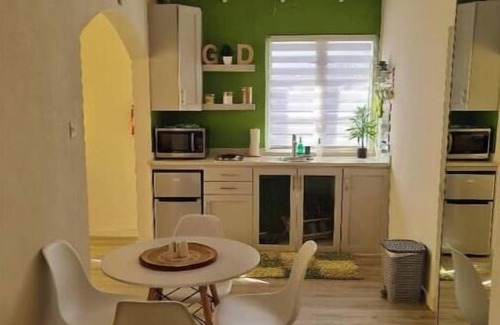 Gall Hill Apartamento | Relax in peace and comfort in a 1-bedroom Flat in Christ Church with WiFi, AC