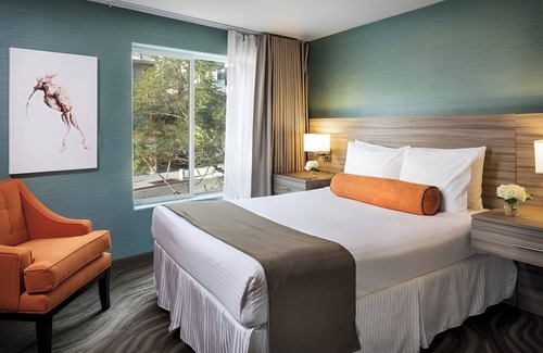 Little Italy Hotel | Relax in Spacious Balcony Suite Near San Diego Zoo & Balboa Park | 2 Units