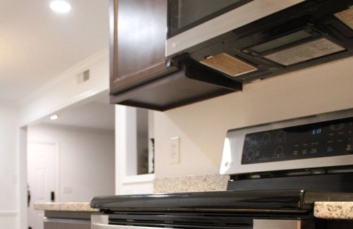 Hoover Casa | Relax in spacious Hoover condo