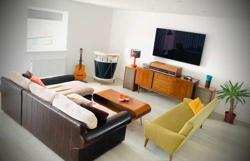 Holywell Casa | Relax in style at my stunning Holywell Beach home