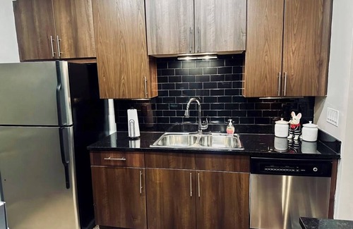 Dunwoody Apartamento | "Relax in Style":Charming 2-Bed,2-Bath Getaway Perfect for Families of Couples!