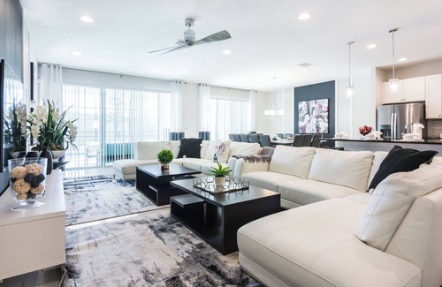 Kissimmee Casa | Relax in Style: Elegant Vacation Home in Orlando
