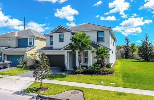 Kissimmee Casa | Relax in Style: Elegant Vacation Home in Orlando