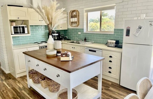 Goolwa Beach Casa | Relax in style - mineral spa, games room, trampoline, fireplace (Pet friendly)
