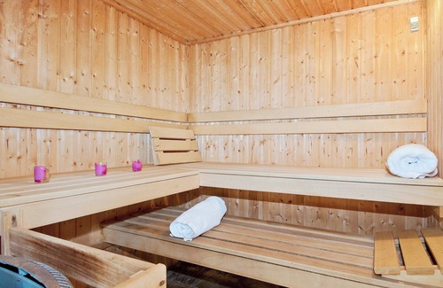 Neath Cabaña | Alojamiento de 3 habitaciones en Crynant, near Neath