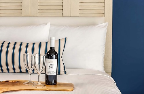 San Diego Hotel | Relax in this Beachfront Hideaway! Pet-friendly, w/ Outdoor Pool, Tennis Court