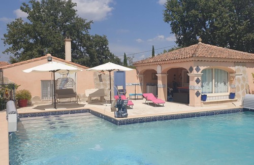 Forcalqueiret Apartamento | Relax in this quiet 50 m² F1-type accommodation