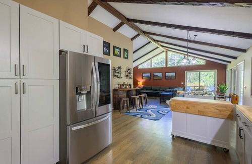Blacksburg Casa | Relax in this serene, spacious home near Downtown Blacksburg, perfect for up to 10 guests year-round
