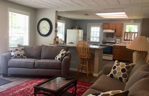 King Casa | Relax in Waupaca and the Chain O Lakes.