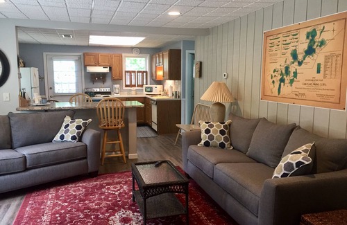 King Casa | Relax in Waupaca and the Chain O Lakes.