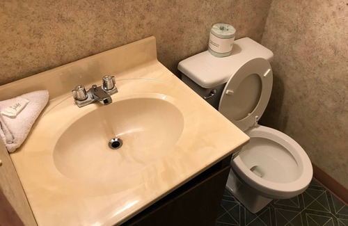 Richmond Hotel | Relax Inn