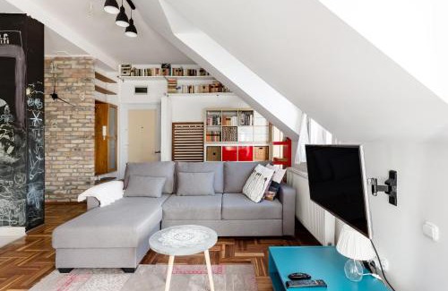 Castle Hill Apartamento | Relax Into Loft Living At A Light-Filled City Escape