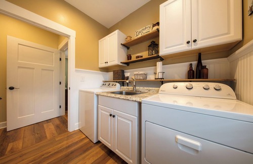 Loudonville Casa | Relax Mohican Riverside ~ stunning Views~ hot tub ~ wifi