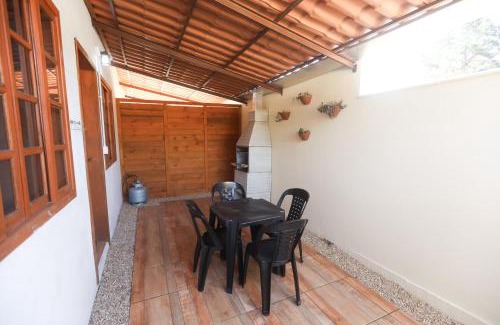 Estaleiro Casa | Relax no Estaleiro-2 vagas, Ar, Wi-Fi, Churras&Pet