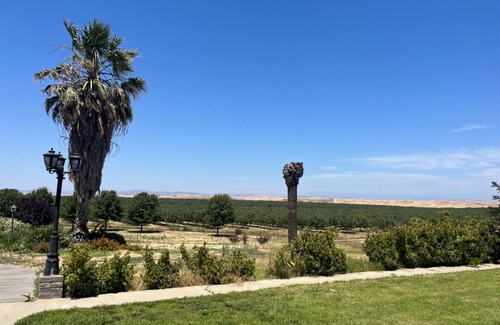 Merced County Casa | Relax on 475 acre scenic ranch, 4-Bed/BR, Surrounded by Nature, 1.5hr -Yosemite.