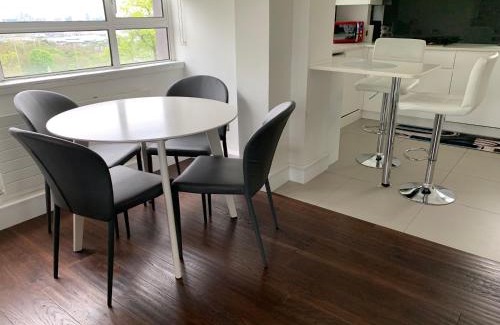 Charlton Apartamento | Relax, Play and Work in London