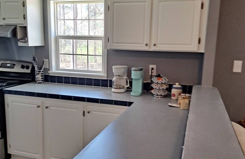 Northeast Raleigh Casa | Relax, Recharge, and Reconnect in Style – Modern Comfort Meets Small-Town Charm