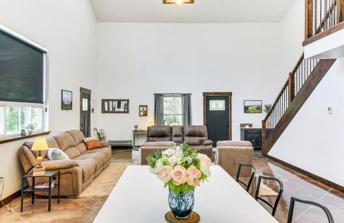 Boundary County Casa | Relax, Reconnect and Explore Modern Idaho House!