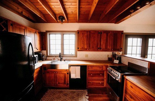 Sugar Grove Cabina | Relax, Reconnect and Release at Magnolia Retreat