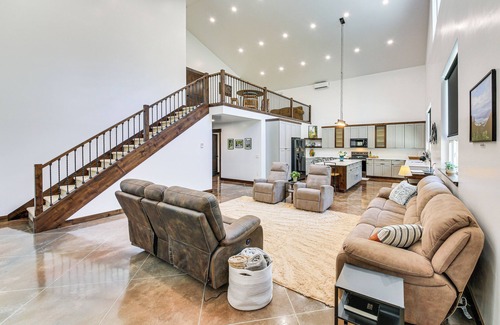 Boundary County Cabaña | Relax, Reconnect & Explore: Modern Idaho House!