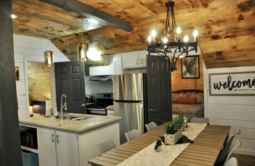 Altmar Cabina | Relax Refresh & Reconnect Lakefront on Autumn Lake, 3min to Salmon River