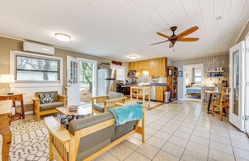 Panacea Cabaña | Relax & Refresh: Waterfront Cottage in Panacea
