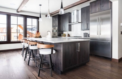 Edwards Casa | Relax, rejuvenate in new modern mountain home in Eagle