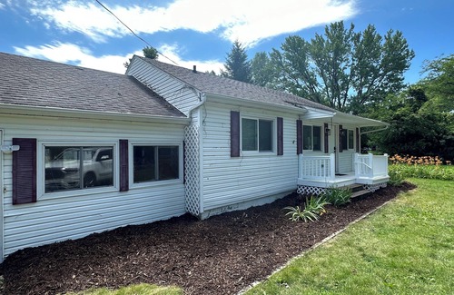 Janesville Casa | Relax Riverside - Renovated3BR/2BA Home - 15 Acres