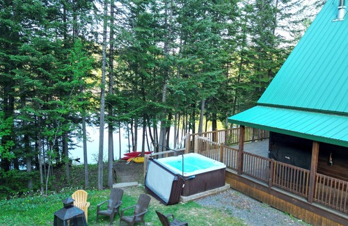 Chertsey Casa | Relax Sur le Lac bord de l’eau avec spa CITQ258834