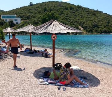 Cove Tri Zala (Zrnovo) Casa | Relax tiny villas 40 meters of the beach