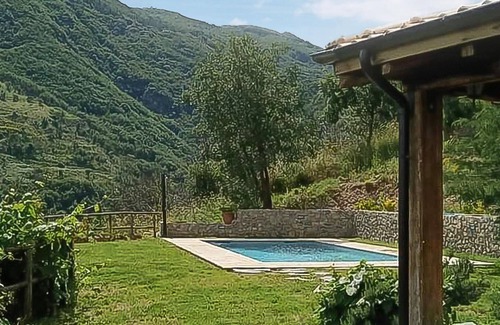 Lungro Casa | Relax to the full in this idyllic vacation home with pool.
