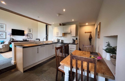 Flagg Casa | Relax, unwind and share time with those you love. Fantastic rural location