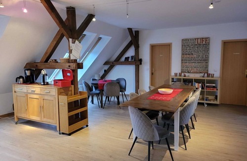 Schoenbeck Casa | Relájate, descansa, reúne recursos en el campo para la vida.