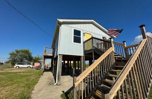 Sabine Pass Casa | Relax & Unwind in a Serene Retreat Near the Beach