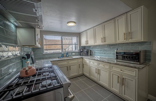 Idaho Springs Casa | Relax & Unwind in our Cozy Home with Private Sauna