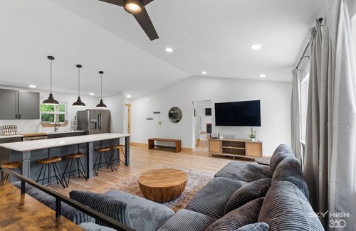 Holiday Island Casa | King Beds+5 BR Near Lake&Marina|FirePit