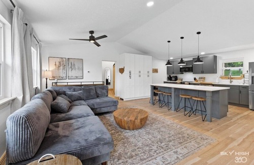 Holiday Island Casa | King Beds+5 BR Near Lake&Marina|FirePit